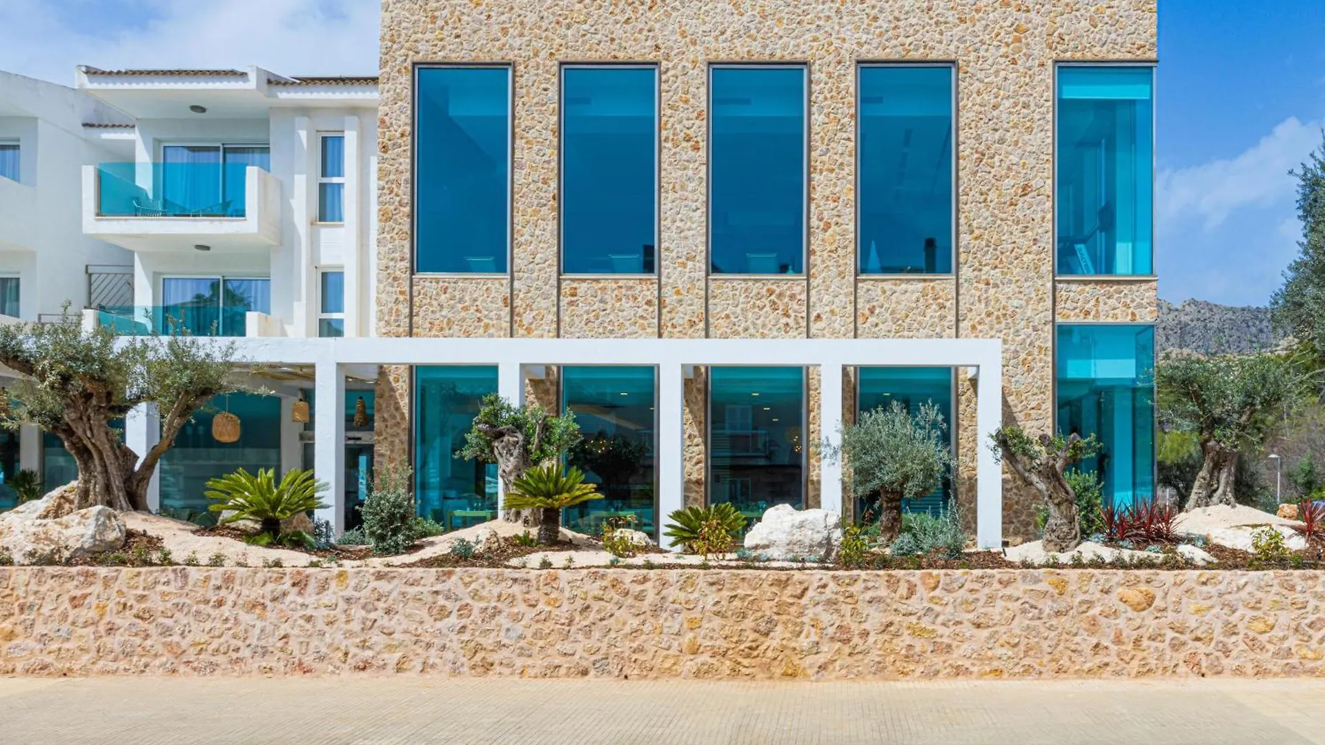 Marsenses Puerto Pollensa Hotel & Spa Adults Only 4*, Port de Pollenca Spain
